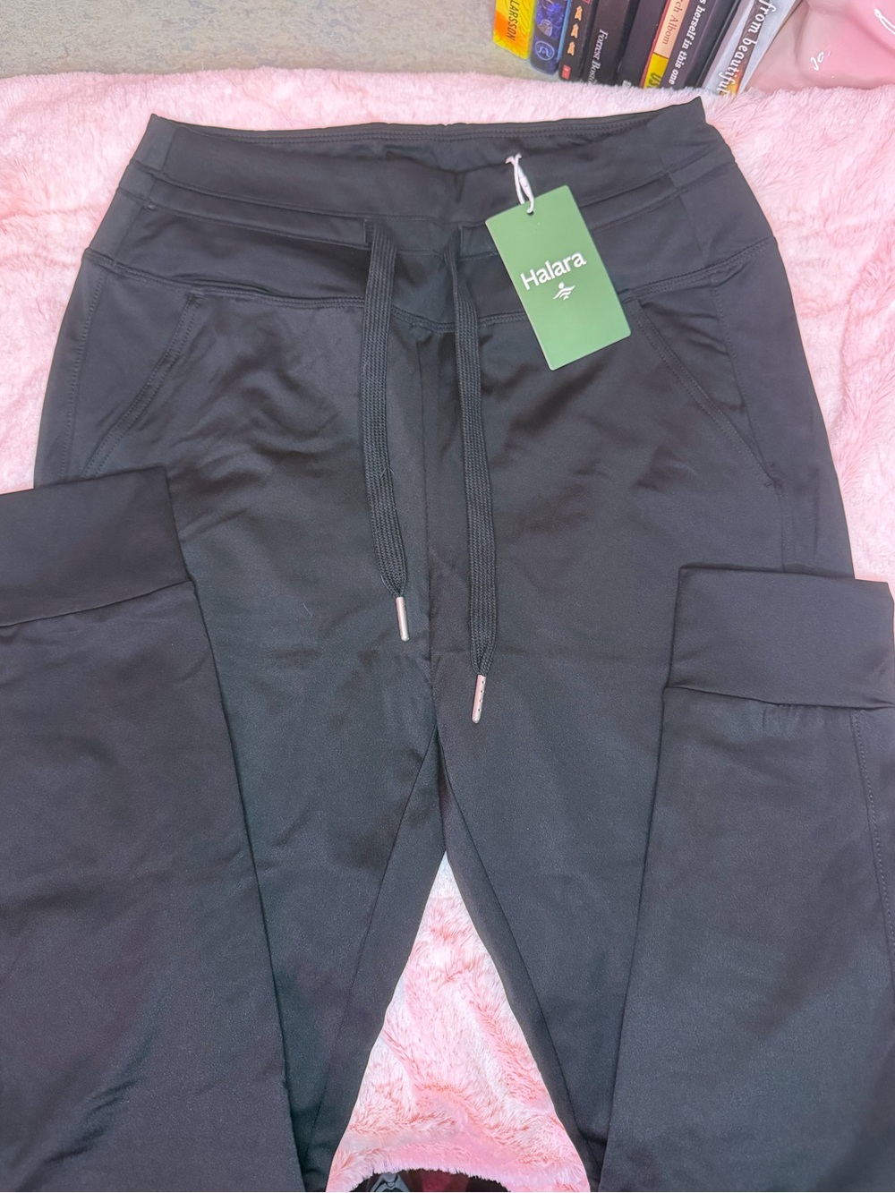 Halara Joggers- NWT